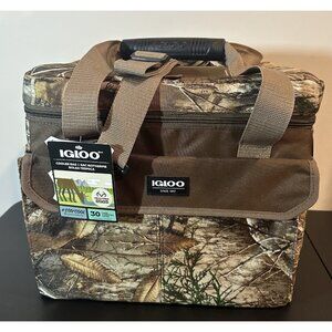 NWT IGLOO Realtree 30 Cans Cooler Soft Side Square Bag Hard Liner Camouflage